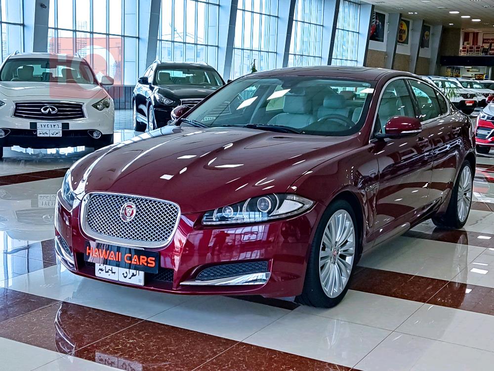 جاكوار XF